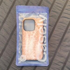 Casely- Beige Garden
Neutral Floral Case for IPhone 14 Pro